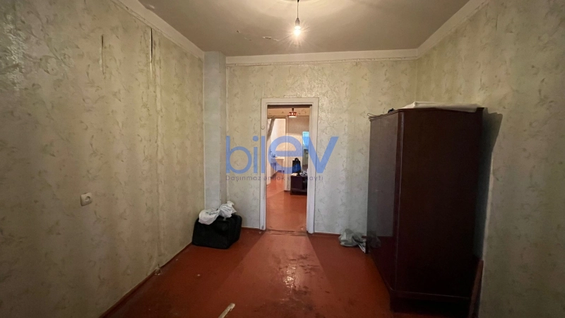 Satış 3 otaqlı Köhnə Tikili bina evi  70m², Bakı