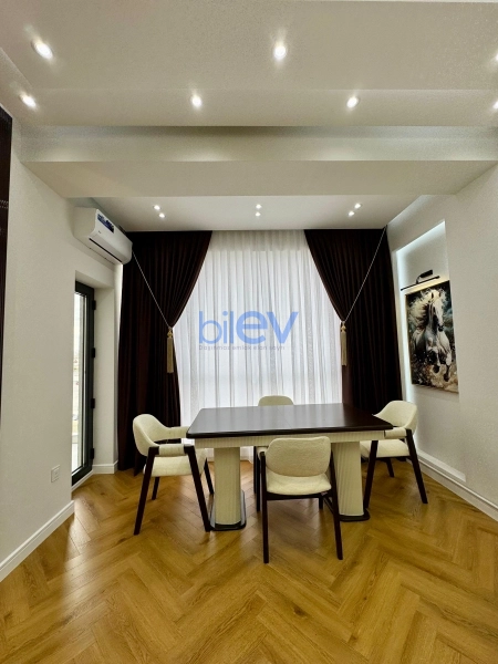 Aylıq Kirayə 2 otaqlı Yeni Tikili bina evi  70m², Bakı