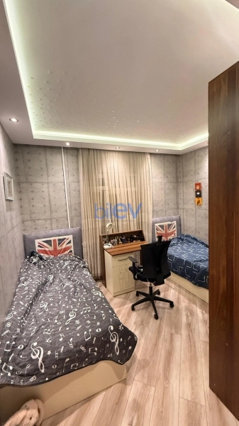Aylıq Kirayə 3 otaqlı Yeni Tikili bina evi  101m², Bakı