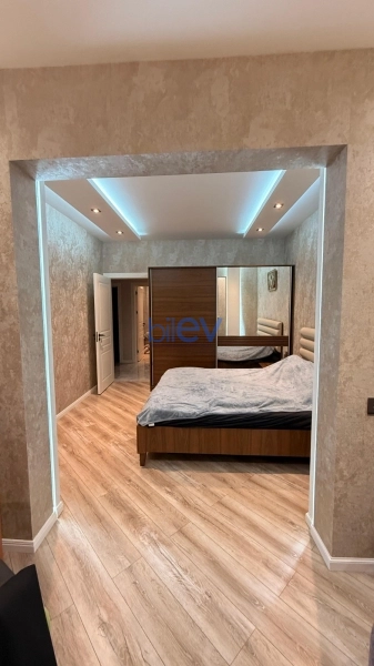 Aylıq Kirayə 3 otaqlı Yeni Tikili bina evi  101m², Bakı