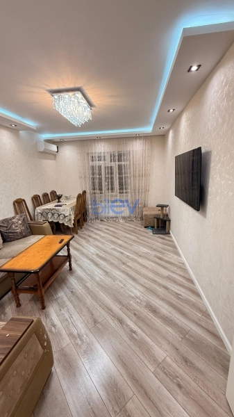 Aylıq Kirayə 3 otaqlı Yeni Tikili bina evi  101m², Bakı