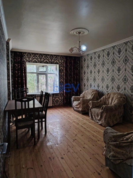Satış 2 otaqlı Köhnə Tikili bina evi  51m², Bakı