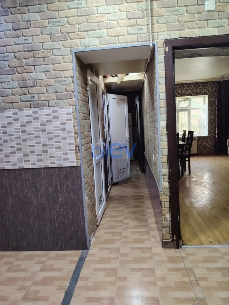 Satış 2 otaqlı Köhnə Tikili bina evi  51m², Bakı
