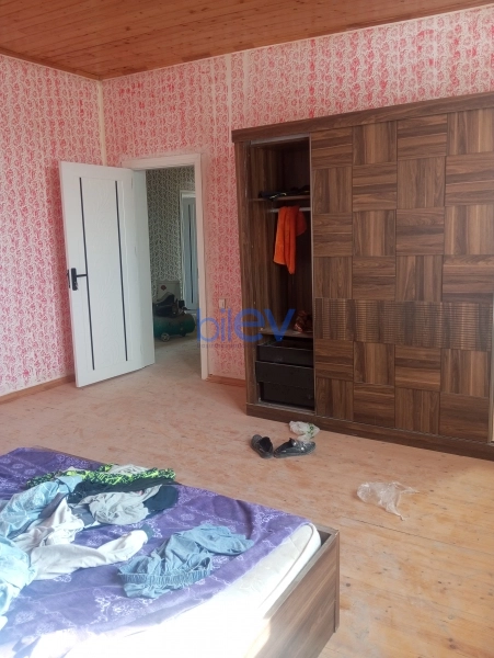 Satış 4 otaqlı Həyət evi  5m², Bakı
