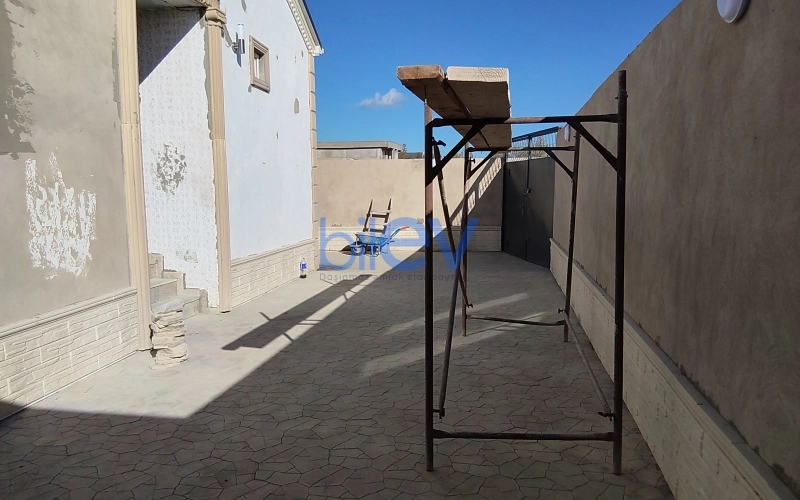 Satış 4 otaqlı Həyət evi  5m², Bakı