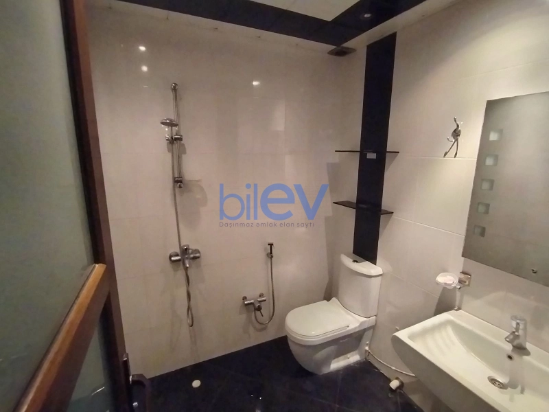Aylıq Kirayə 2 otaqlı Yeni Tikili bina evi  95m², Bakı