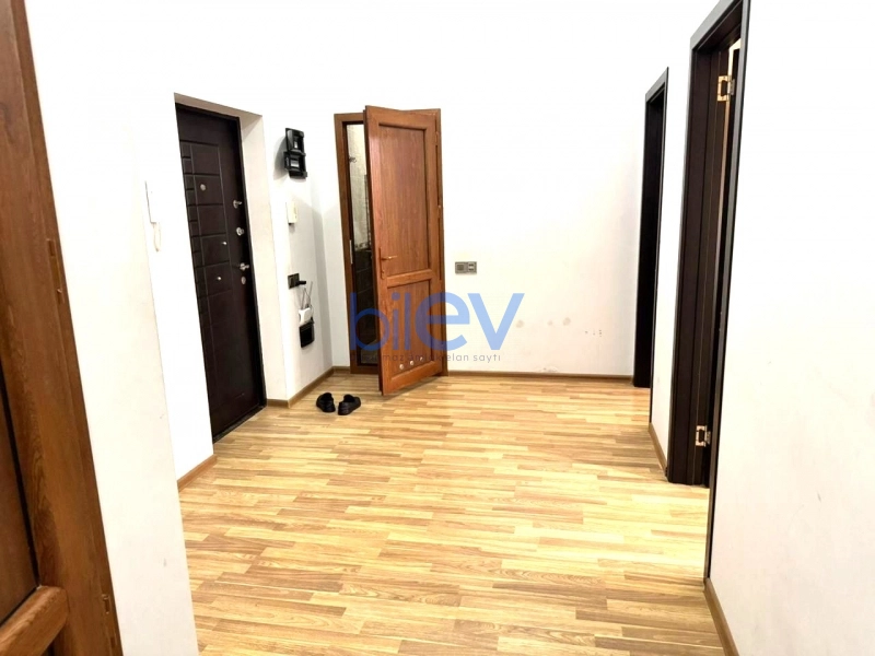 Aylıq Kirayə 2 otaqlı Yeni Tikili bina evi  105m², Bakı