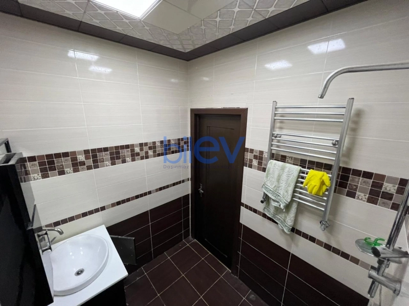 Satış 3 otaqlı Yeni Tikili bina evi  147m², Bakı