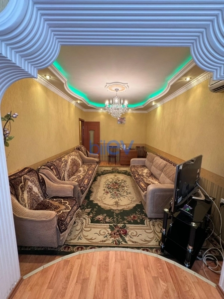 Aylıq Kirayə 2 otaqlı Köhnə Tikili bina evi  67m², Bakı