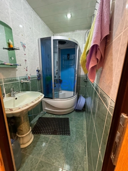 Aylıq Kirayə 2 otaqlı Köhnə Tikili bina evi  67m², Bakı