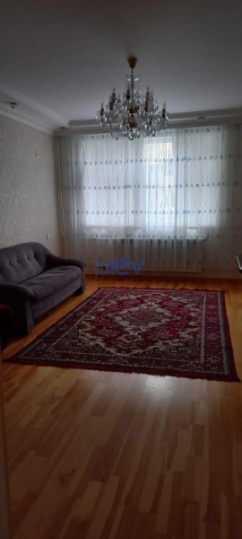 Aylıq Kirayə 2 otaqlı Köhnə Tikili bina evi  90m², Bakı