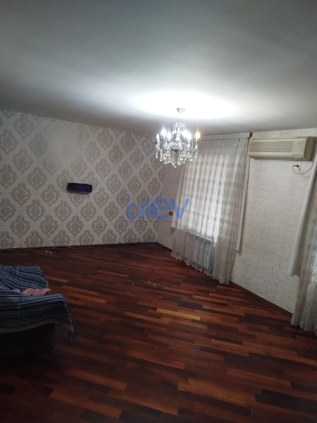 Aylıq Kirayə 3 otaqlı Köhnə Tikili bina evi  85m², Bakı