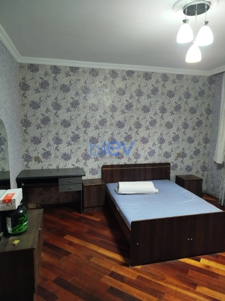 Aylıq Kirayə 3 otaqlı Köhnə Tikili bina evi  85m², Bakı