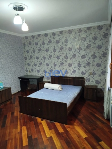 Aylıq Kirayə 3 otaqlı Köhnə Tikili bina evi  85m², Bakı