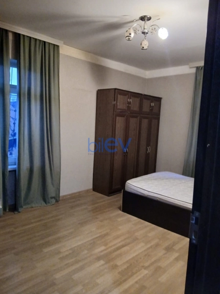 Aylıq Kirayə 3 otaqlı Köhnə Tikili bina evi  70m², Bakı