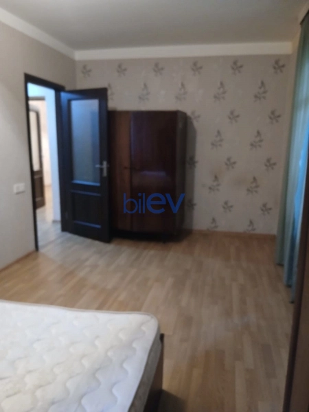 Aylıq Kirayə 3 otaqlı Köhnə Tikili bina evi  70m², Bakı