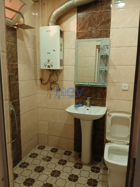 Aylıq Kirayə 3 otaqlı Köhnə Tikili bina evi  70m², Bakı