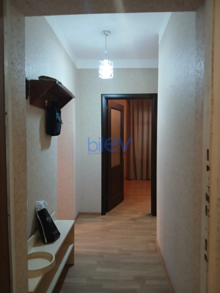 Aylıq Kirayə 3 otaqlı Köhnə Tikili bina evi  70m², Bakı