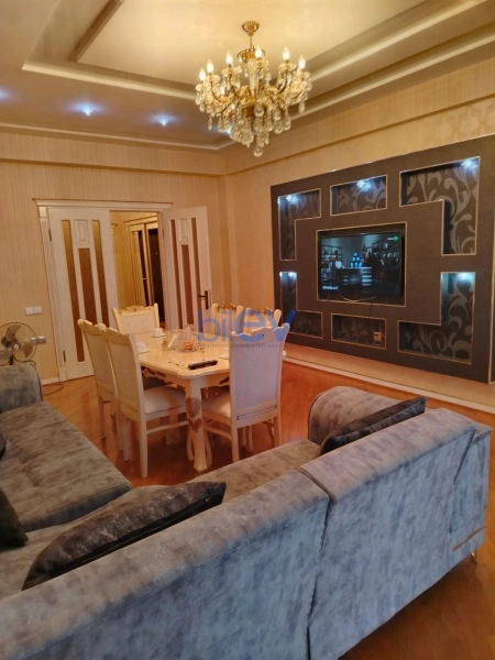 Aylıq Kirayə 3 otaqlı Yeni Tikili bina evi  120m², Bakı
