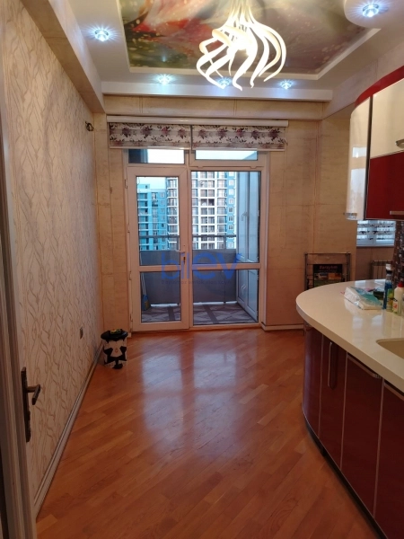 Aylıq Kirayə 3 otaqlı Yeni Tikili bina evi  120m², Bakı