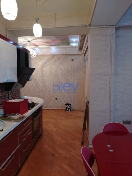 Aylıq Kirayə 3 otaqlı Yeni Tikili bina evi  120m², Bakı