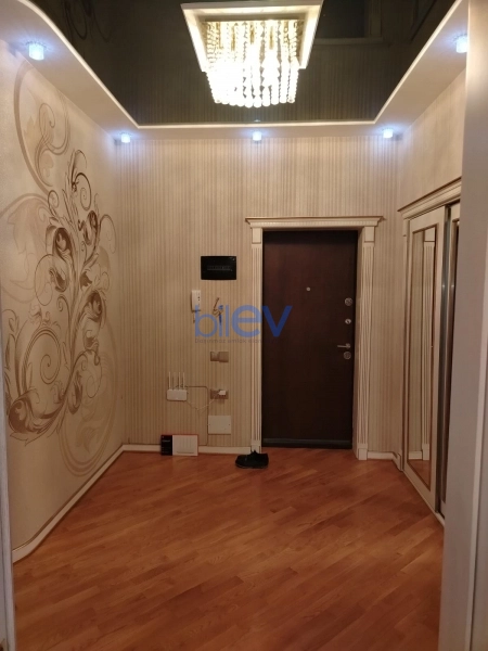 Aylıq Kirayə 3 otaqlı Yeni Tikili bina evi  120m², Bakı