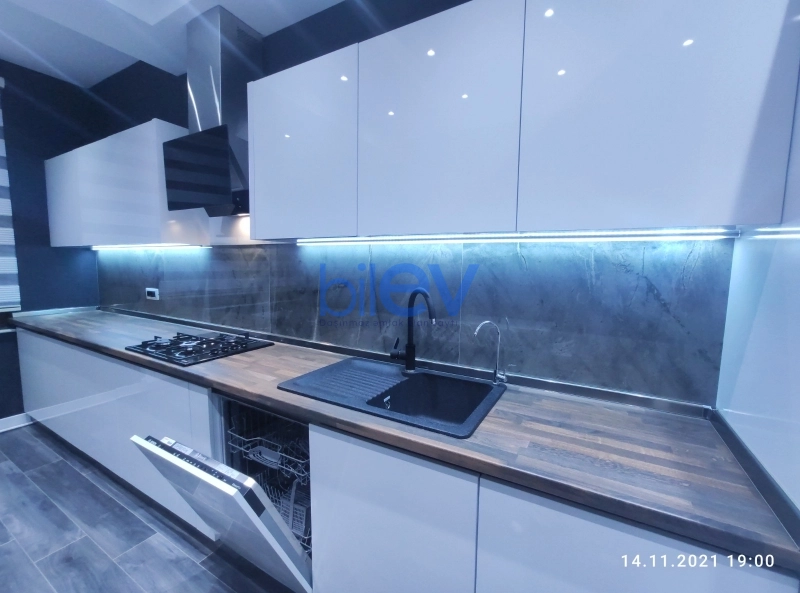 Aylıq Kirayə 2 otaqlı Yeni Tikili bina evi  93m², Bakı