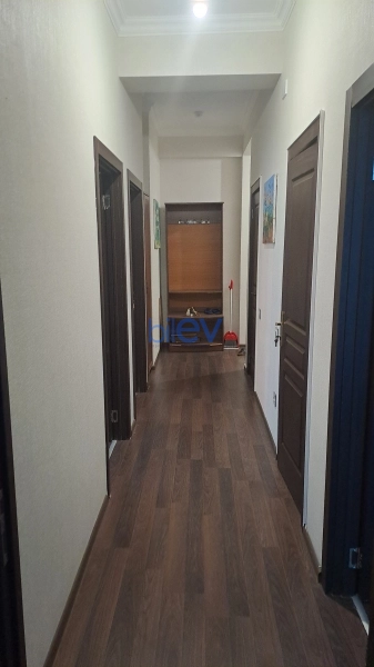 Günlük Kirayə 3 otaqlı Yeni Tikili bina evi  76m², Bakı