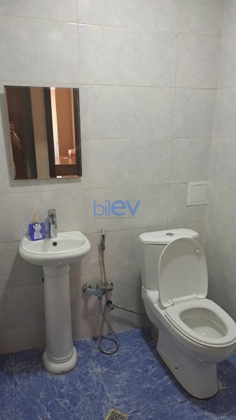 Günlük Kirayə 3 otaqlı Yeni Tikili bina evi  76m², Bakı