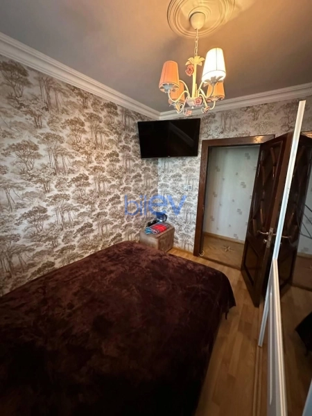 Aylıq Kirayə 3 otaqlı Yeni Tikili bina evi  90m², Bakı