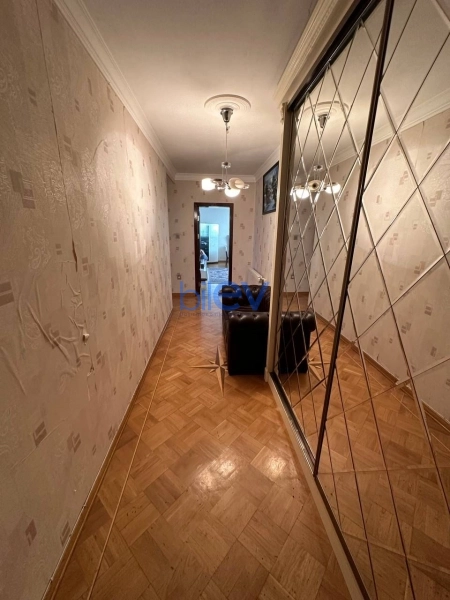 Aylıq Kirayə 3 otaqlı Yeni Tikili bina evi  90m², Bakı