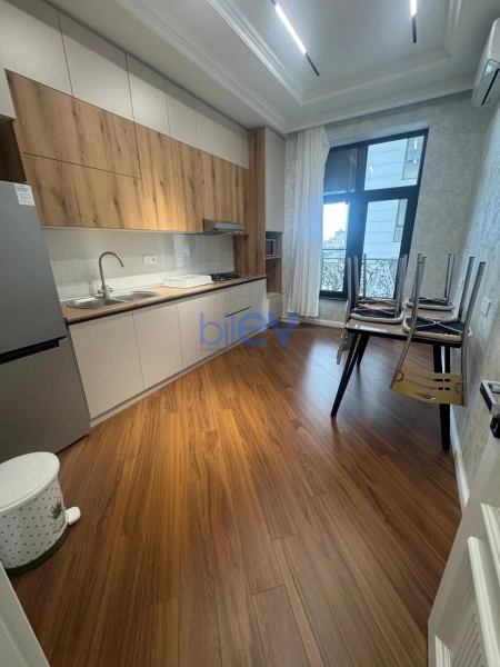 Aylıq Kirayə 3 otaqlı Yeni Tikili bina evi  114m², Bakı