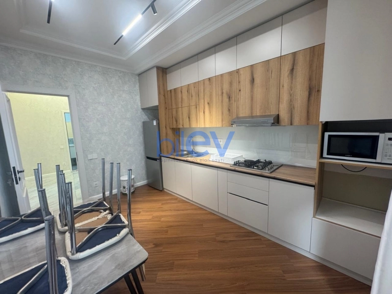 Aylıq Kirayə 3 otaqlı Yeni Tikili bina evi  114m², Bakı
