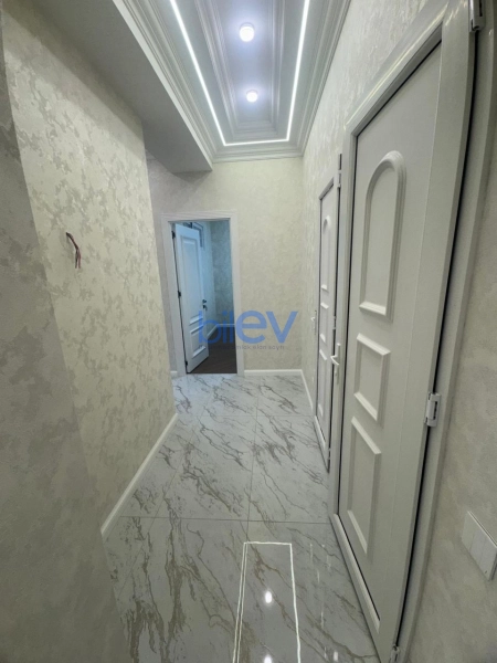 Aylıq Kirayə 3 otaqlı Yeni Tikili bina evi  114m², Bakı