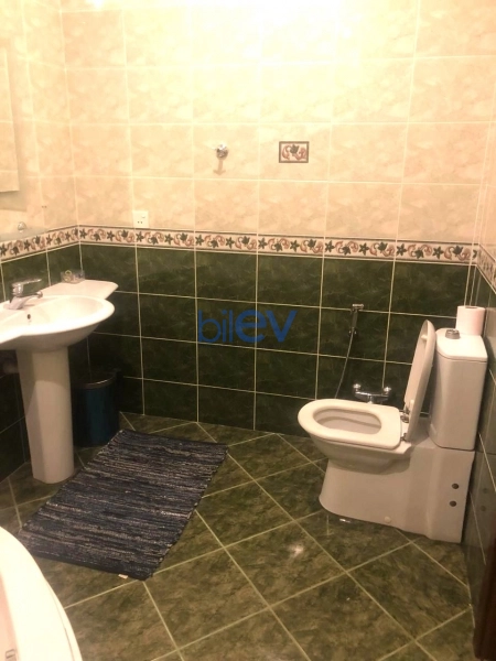 Aylıq Kirayə 3 otaqlı Yeni Tikili bina evi  155m², Bakı