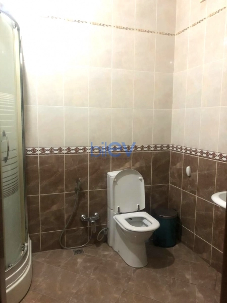 Aylıq Kirayə 3 otaqlı Yeni Tikili bina evi  155m², Bakı