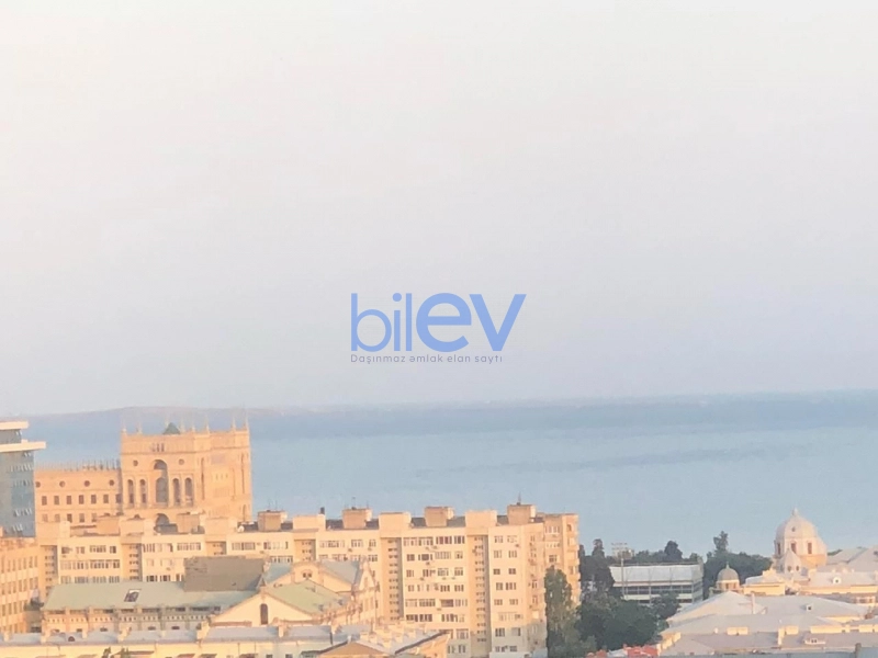 Aylıq Kirayə 3 otaqlı Yeni Tikili bina evi  155m², Bakı
