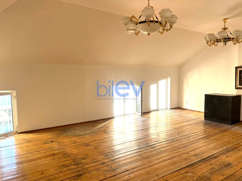 Aylıq Kirayə 8 otaqlı Həyət evi  572m², Bakı