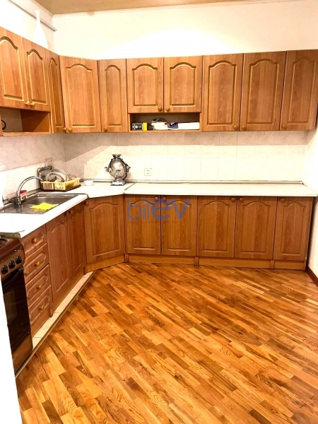 Aylıq Kirayə 8 otaqlı Həyət evi  572m², Bakı