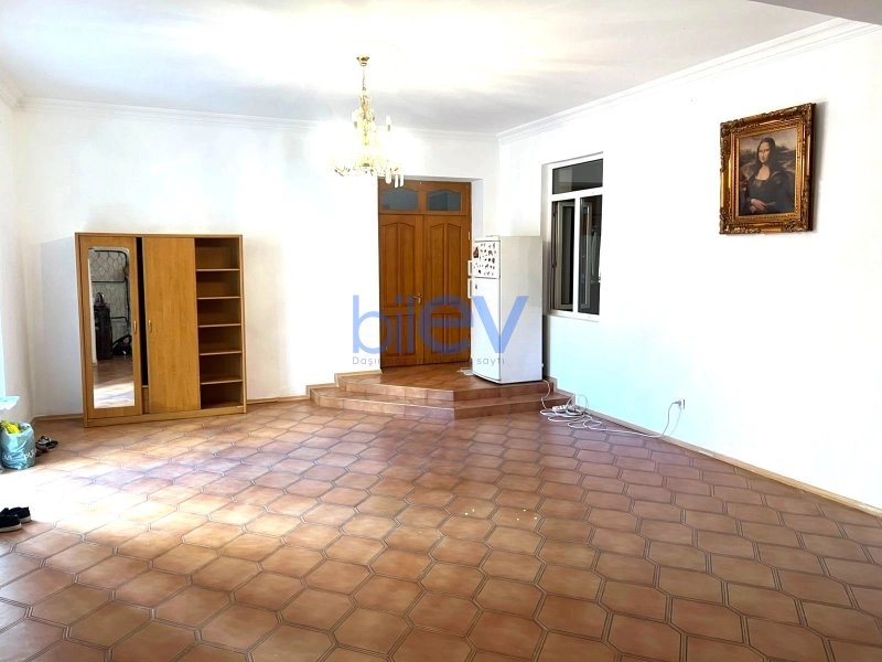 Aylıq Kirayə 8 otaqlı Həyət evi  572m², Bakı