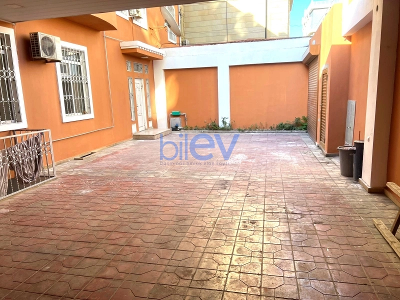 Aylıq Kirayə 8 otaqlı Həyət evi  572m², Bakı
