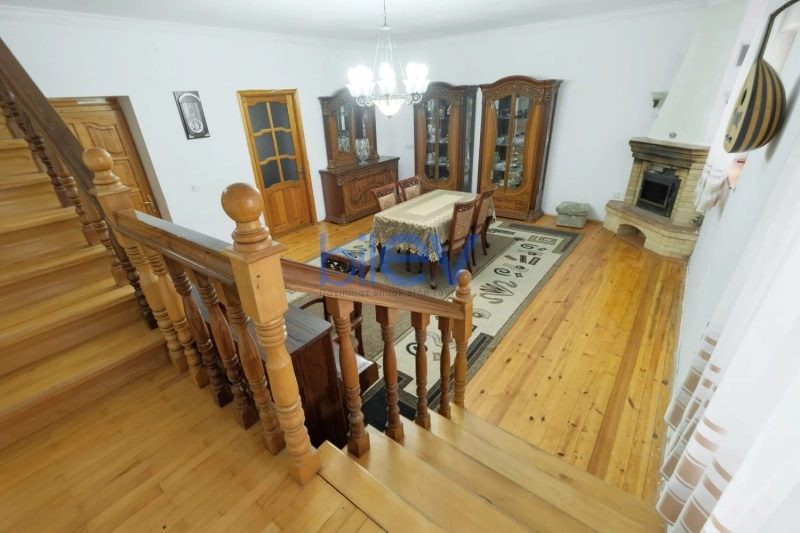 Satış 9 otaqlı Bağ evi  270m², Bakı