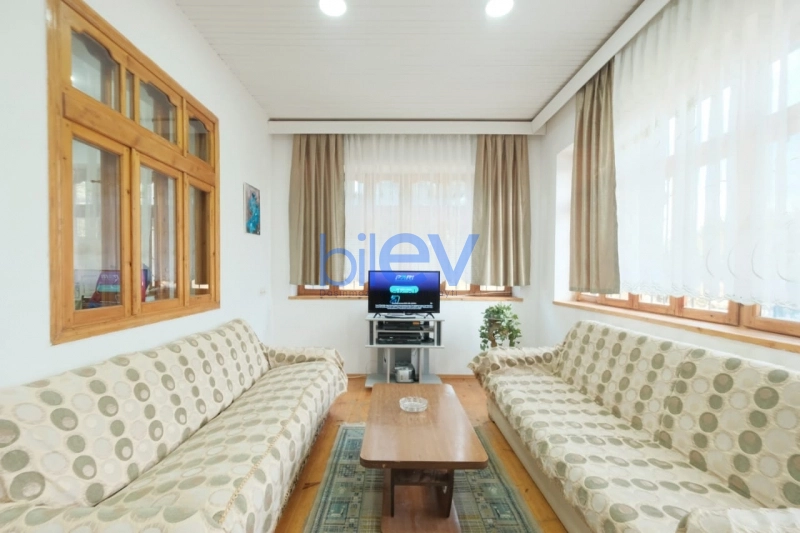 Satış 9 otaqlı Bağ evi  270m², Bakı