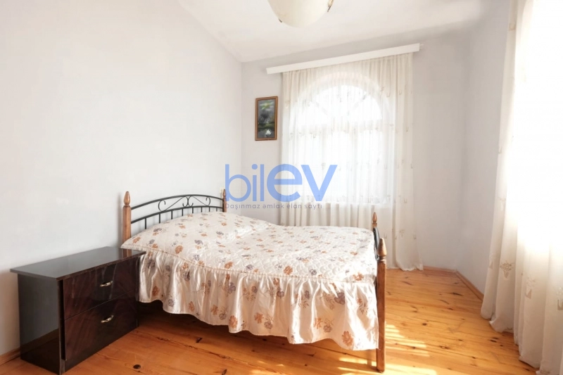 Satış 9 otaqlı Bağ evi  270m², Bakı