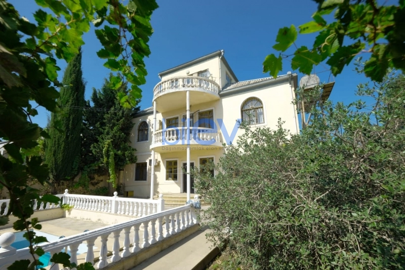 Satış 9 otaqlı Bağ evi  270m², Bakı