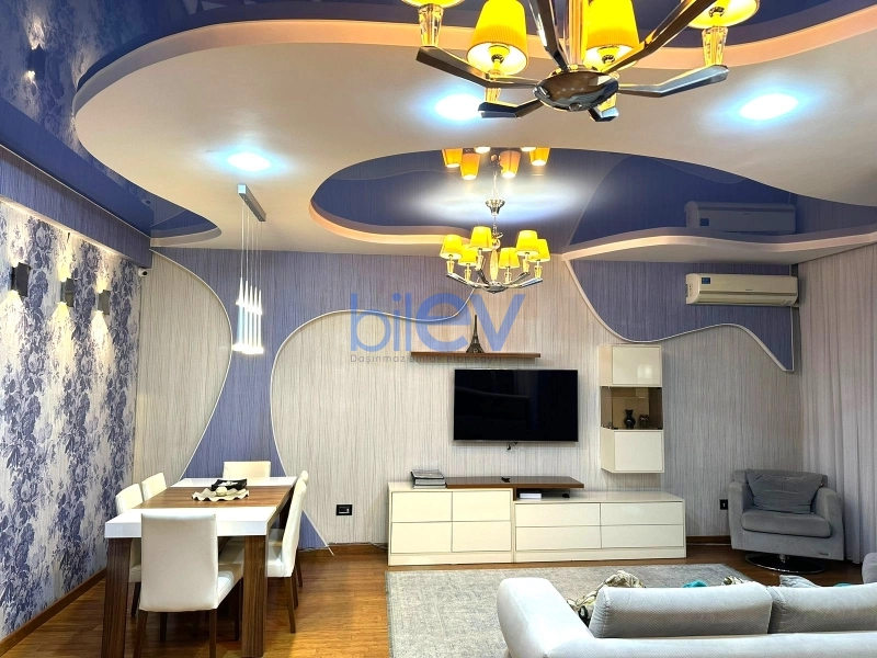 Aylıq Kirayə 3 otaqlı Yeni Tikili bina evi  130m², Bakı