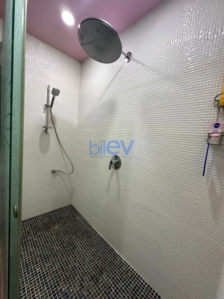 Aylıq Kirayə 3 otaqlı Yeni Tikili bina evi  130m², Bakı
