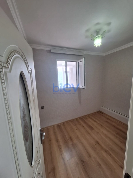Aylıq Kirayə 3 otaqlı Köhnə Tikili bina evi  65m², Bakı