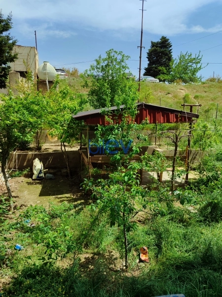 Satış 4 otaqlı Köhnə Tikili bina evi  100m², Bakı