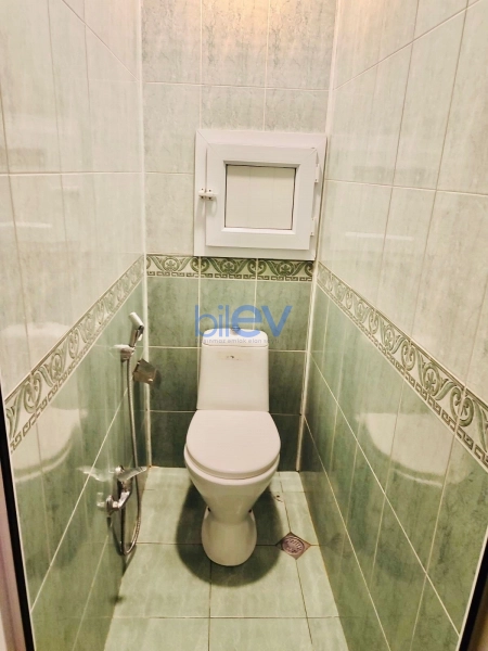 Satış 4 otaqlı Köhnə Tikili bina evi  100m², Bakı